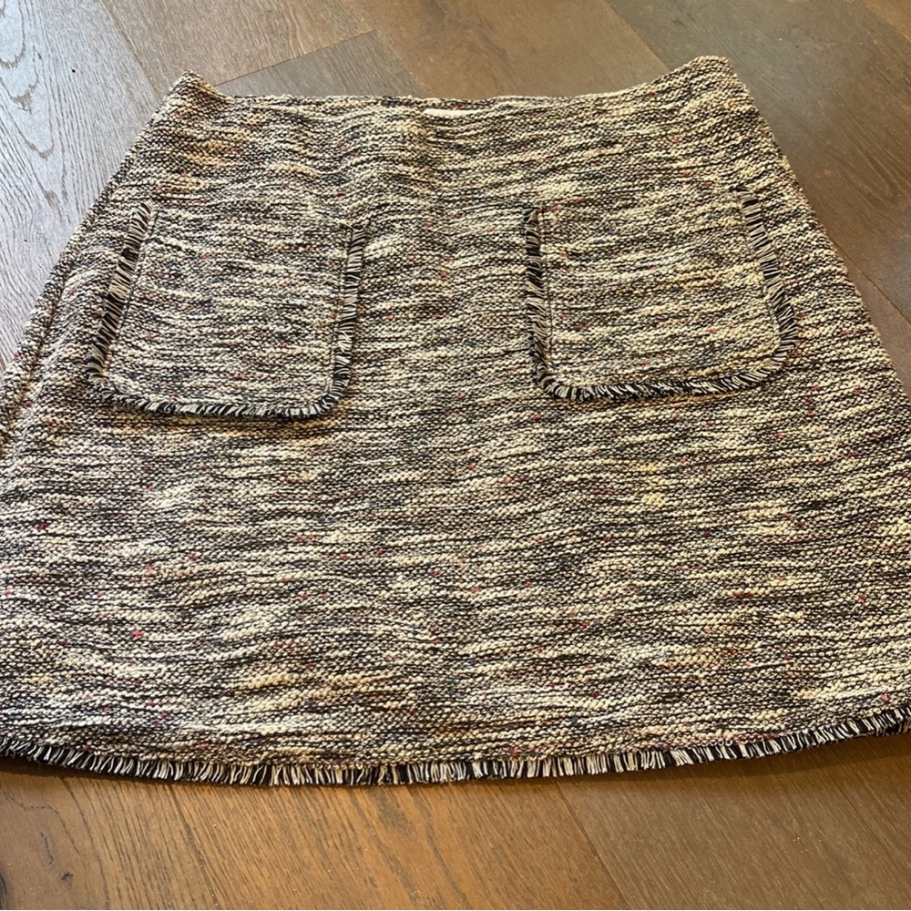 Loft Skirt 
Size Small